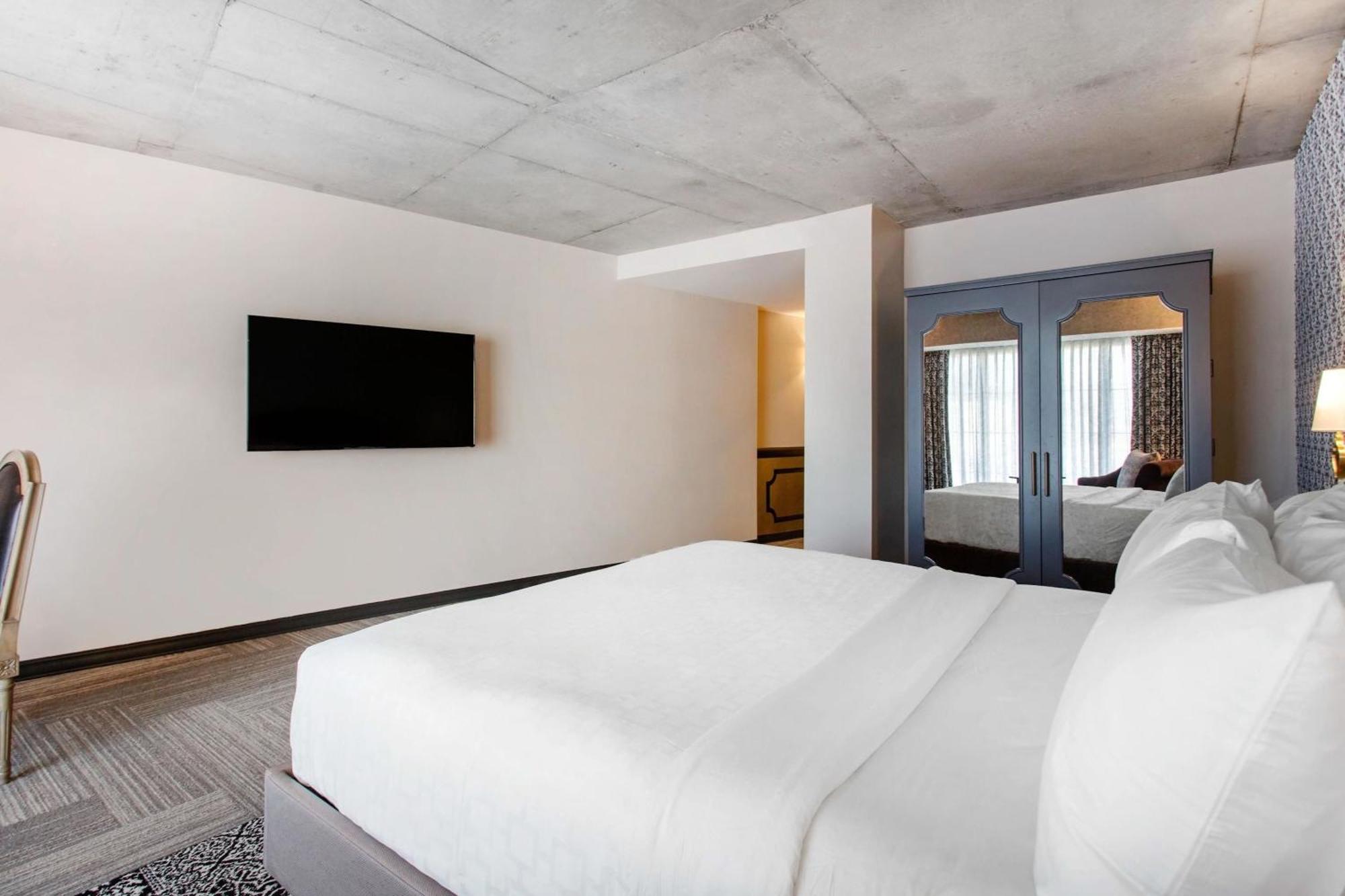 Cambria Hotel New Orleans Downtown Warehouse District Exterior photo